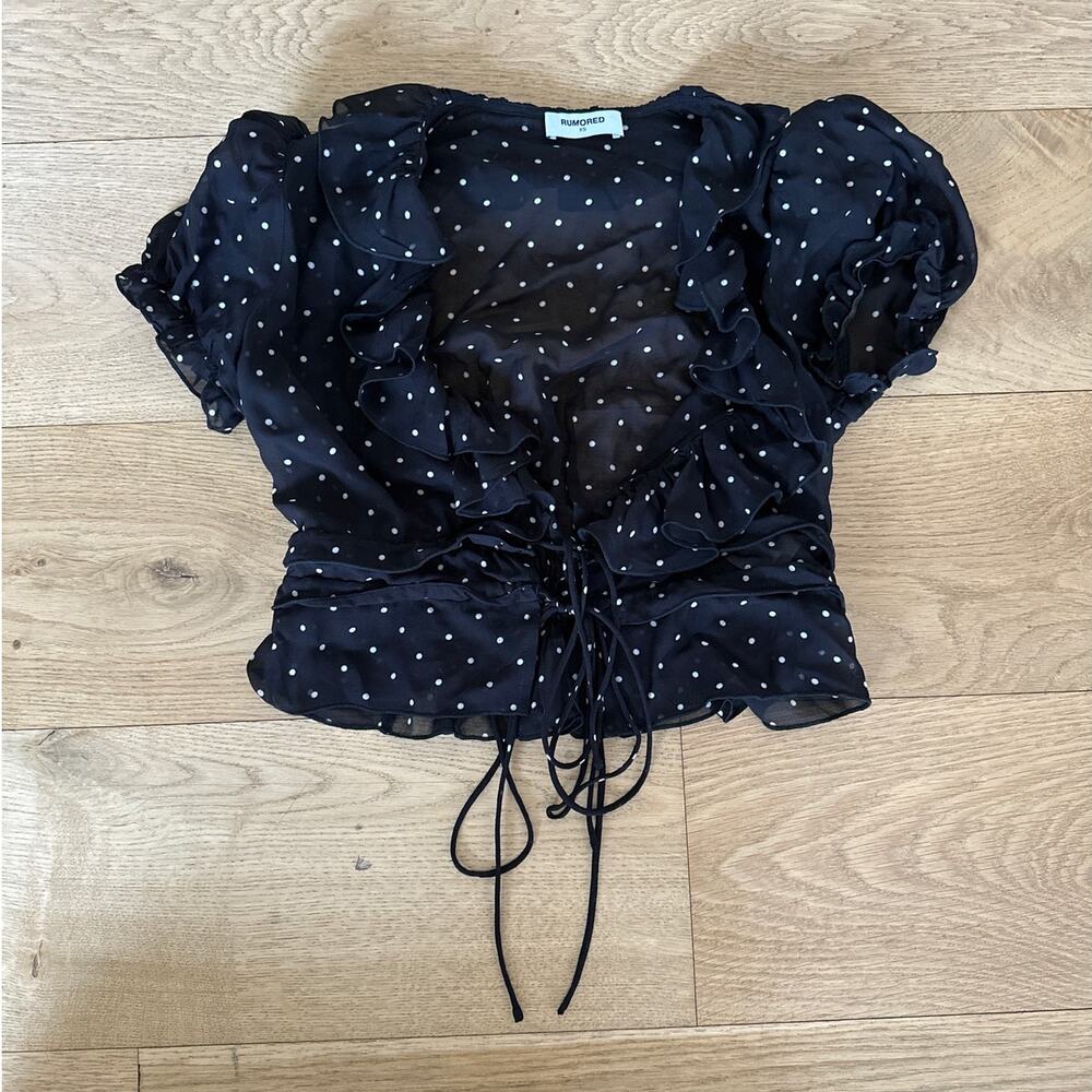 Rumored - Jukebox Semi Sheep Polka Dot Puff Sleeve Top in Black & White